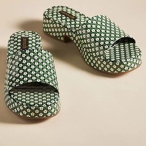 NEW Larroude Athena floral platform sandals